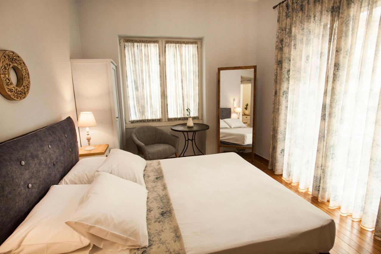 Lovely 1St Fl. Apt, With Balcony In Pagrati Atenas Exterior foto