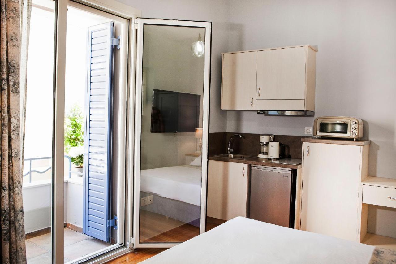 Lovely 1St Fl. Apt, With Balcony In Pagrati Atenas Exterior foto